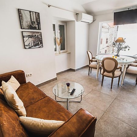 וודיצה Downtown Luxury Apartments With Hot Tub חדר תמונה