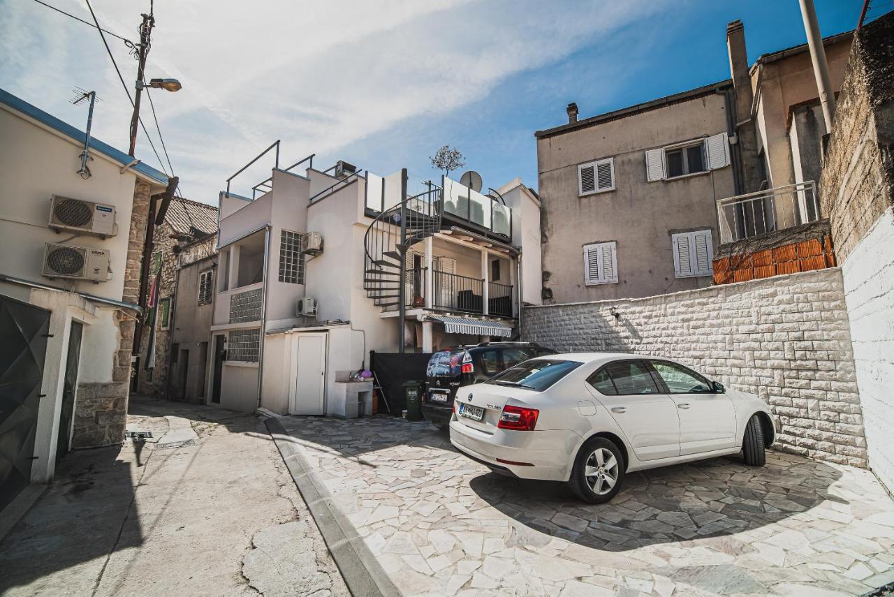 וודיצה Downtown Luxury Apartments With Hot Tub מראה חיצוני תמונה