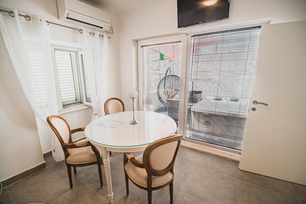 וודיצה Downtown Luxury Apartments With Hot Tub מראה חיצוני תמונה